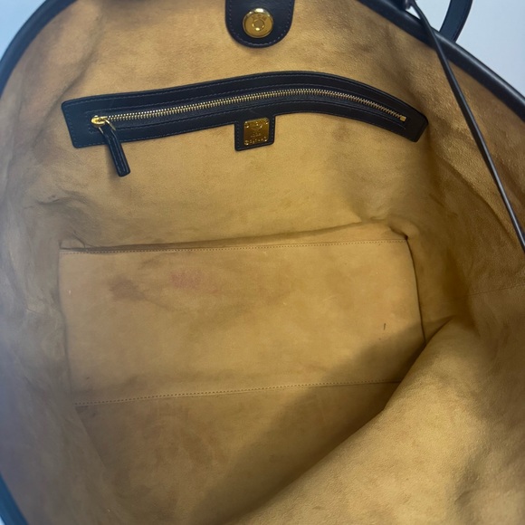 MCM Cubic Monogram Jacquard Tote Bag & Pouch - Picture 14 of 16